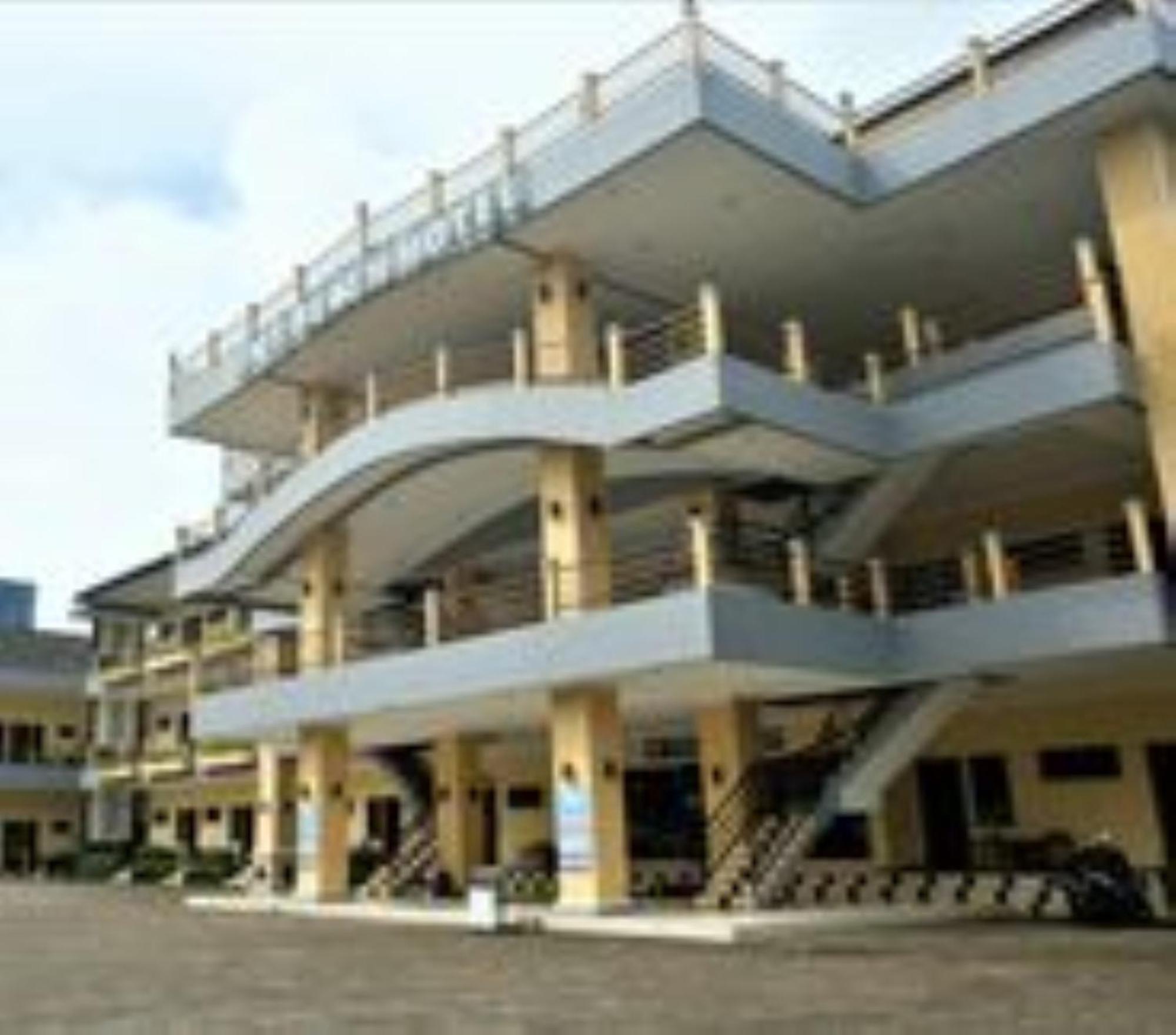 Uni Beach Hotel 庞岸达兰 外观 照片